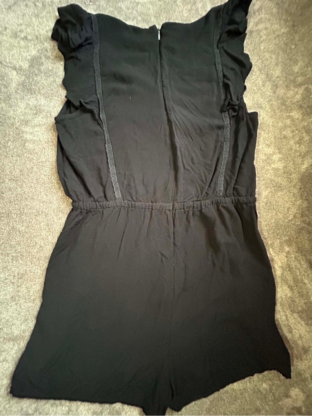 ModCloth Black Button-Front Romper Sz Large Feminine Ruffle Cap Sleeve Bohemian - Picture 4 of 7